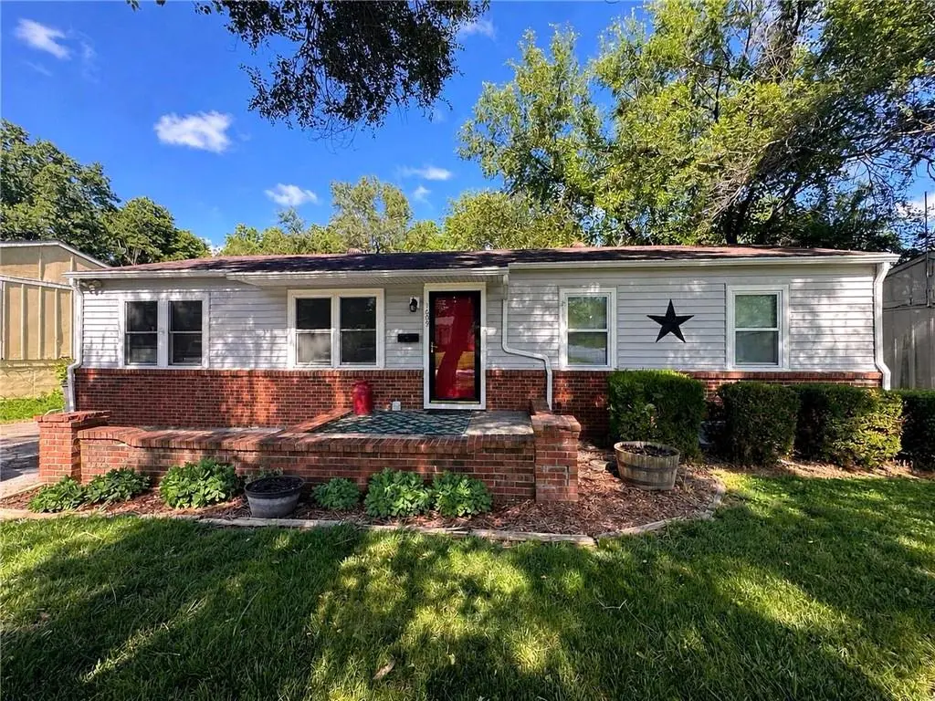 1609 S Ellison WAY, Independence, MO 64050