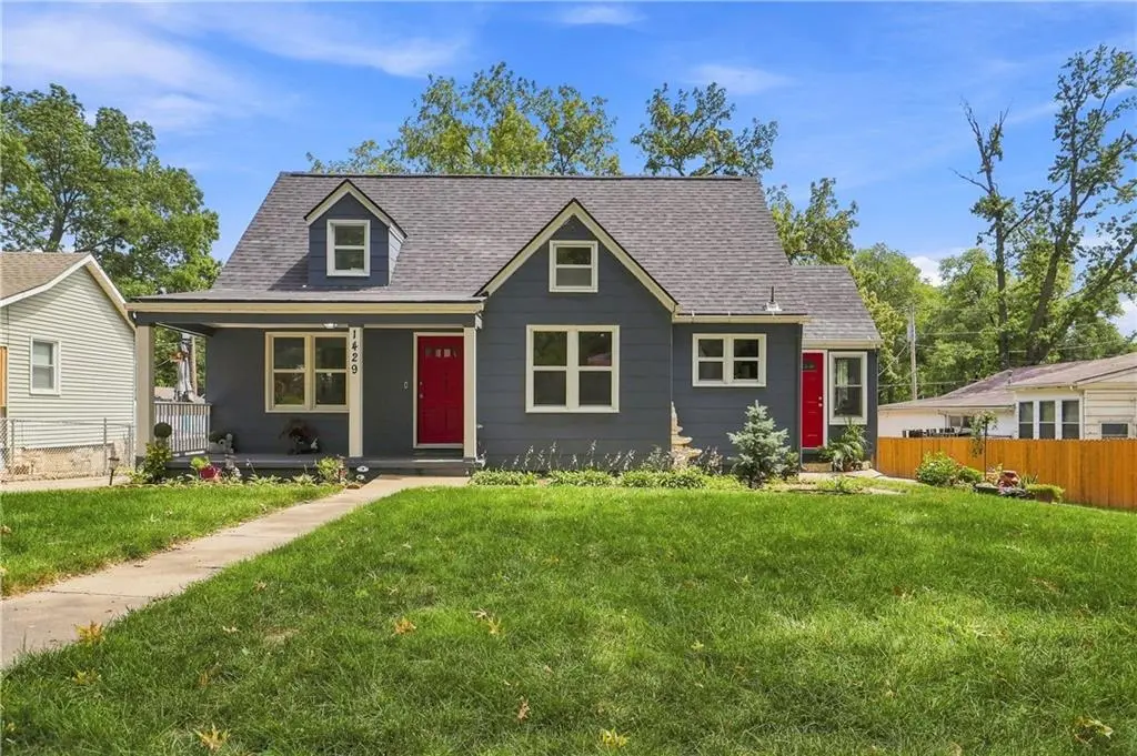 1429 Kingman ST, Leavenworth, KS 66048