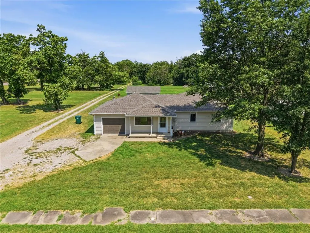 204 N Burnett ST, Girard, KS 66743