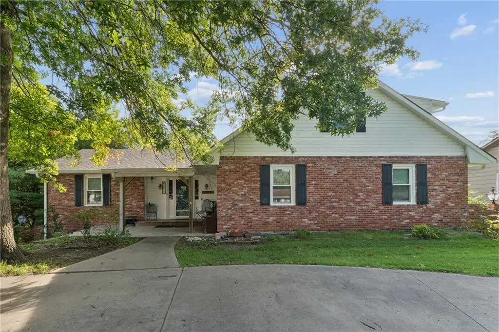 1411 Northfield Park BLVD, Warrensburg, MO 64093
