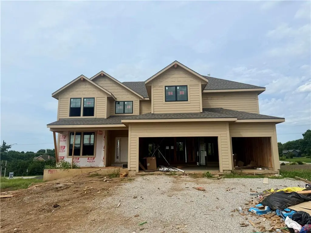 19893 W 114th PL, Olathe, KS 66061