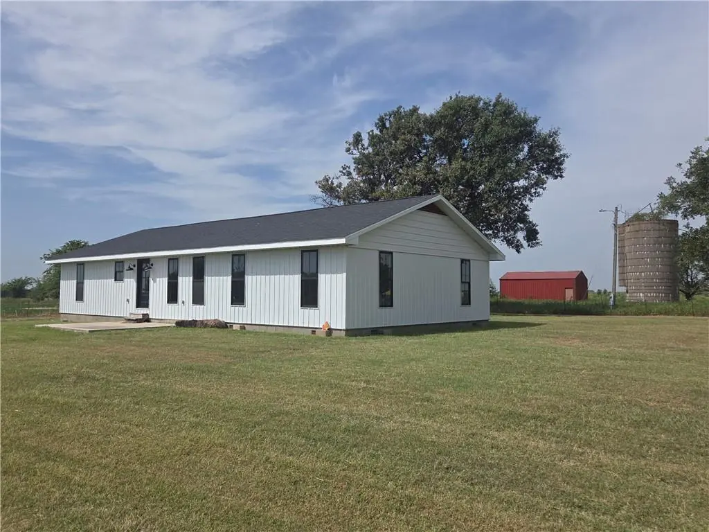 223 W 510th AVE, Cherokee, KS 66724