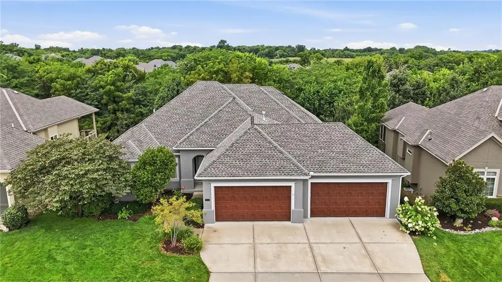 13112 W 170th ST, Overland Park, KS 66221