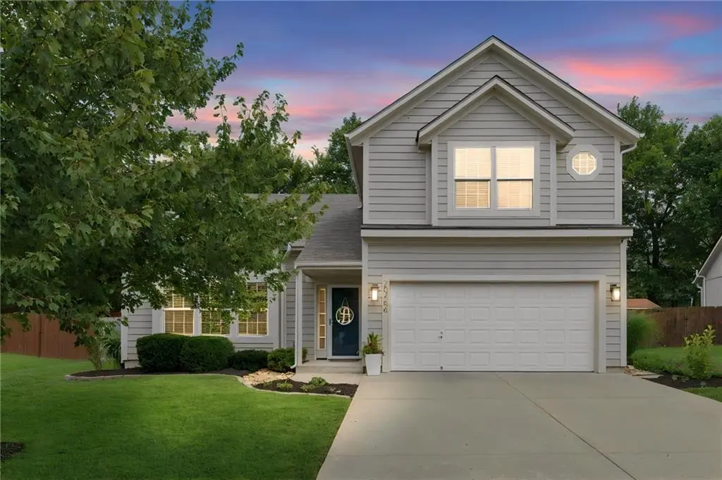 20456 W 220th TER, Spring Hill, KS 66083
