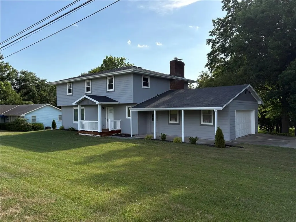 5602 S 40th ST, St Joseph, MO 64503