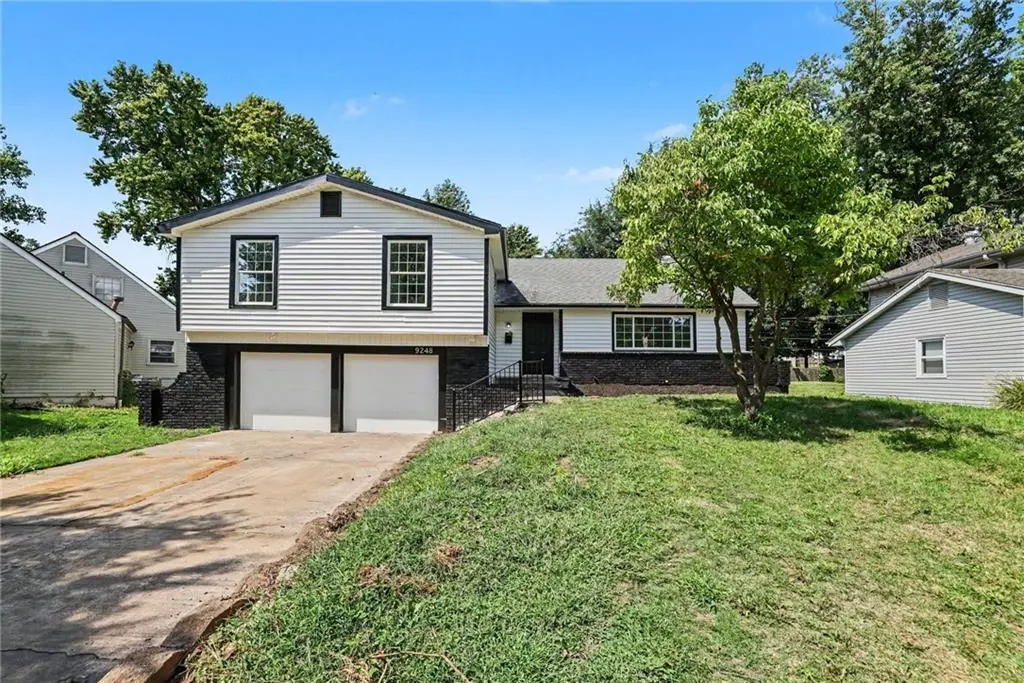9248 Switzer ST, Overland Park, KS 66214