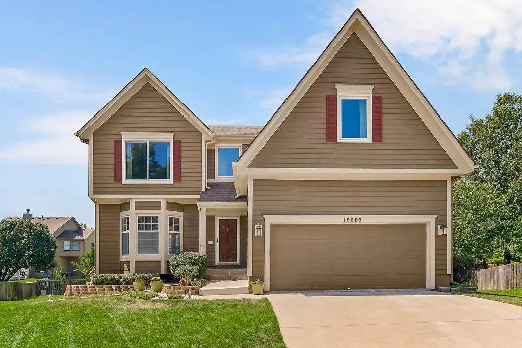 12620 Slater LN, Overland Park, KS 66213