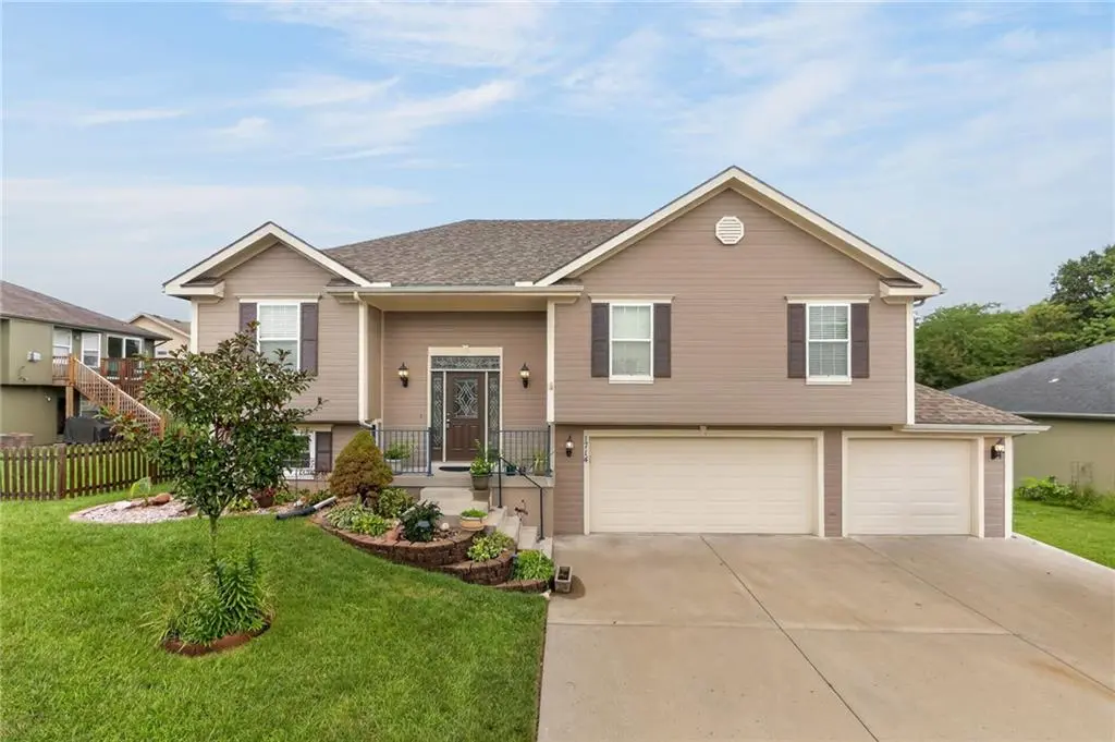 1714 Brooke CT, Kearney, MO 64060