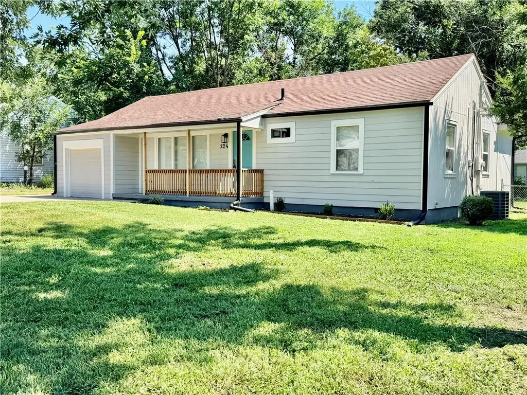 224 S Central ST, Olathe, KS 66061