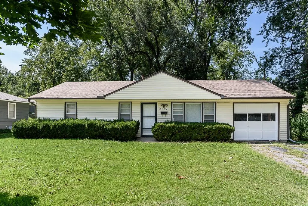 8213 Ruskin WAY, Kansas City, MO 64134