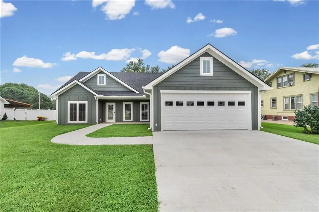 102 E 4th ST, Norborne, MO 64668