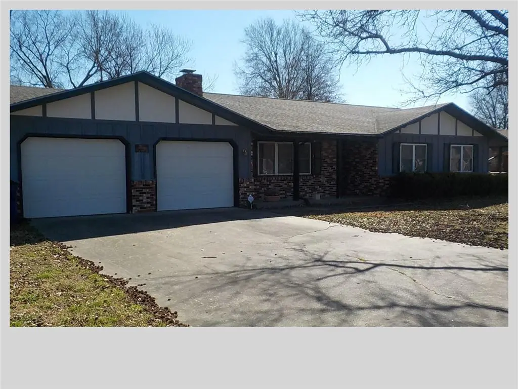 307 Centennial AVE, Coffeyville, KS 67337