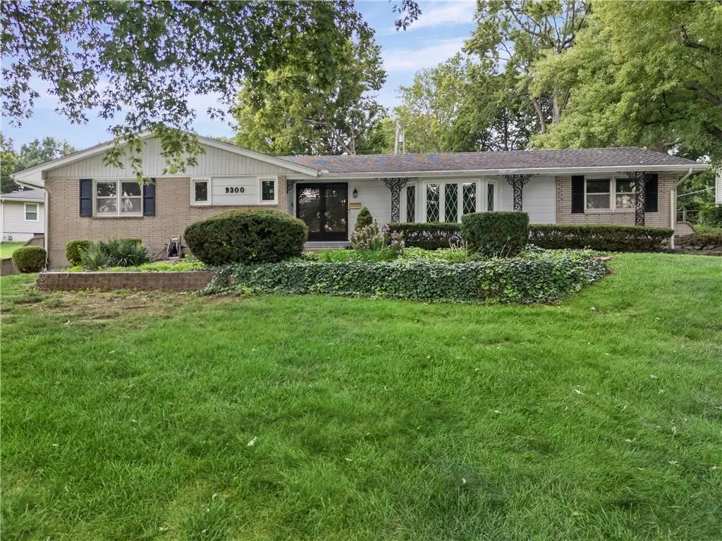9300 Madison AVE, Kansas City, MO 64114