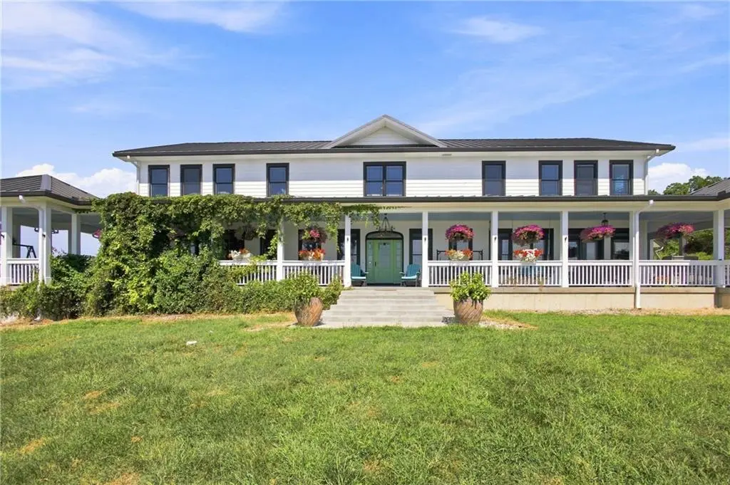 9987 W 351st ST, Paola, KS 66071