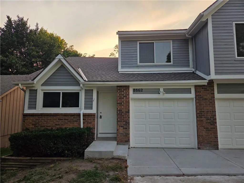 8862 Gallery ST, Lenexa, KS 66215
