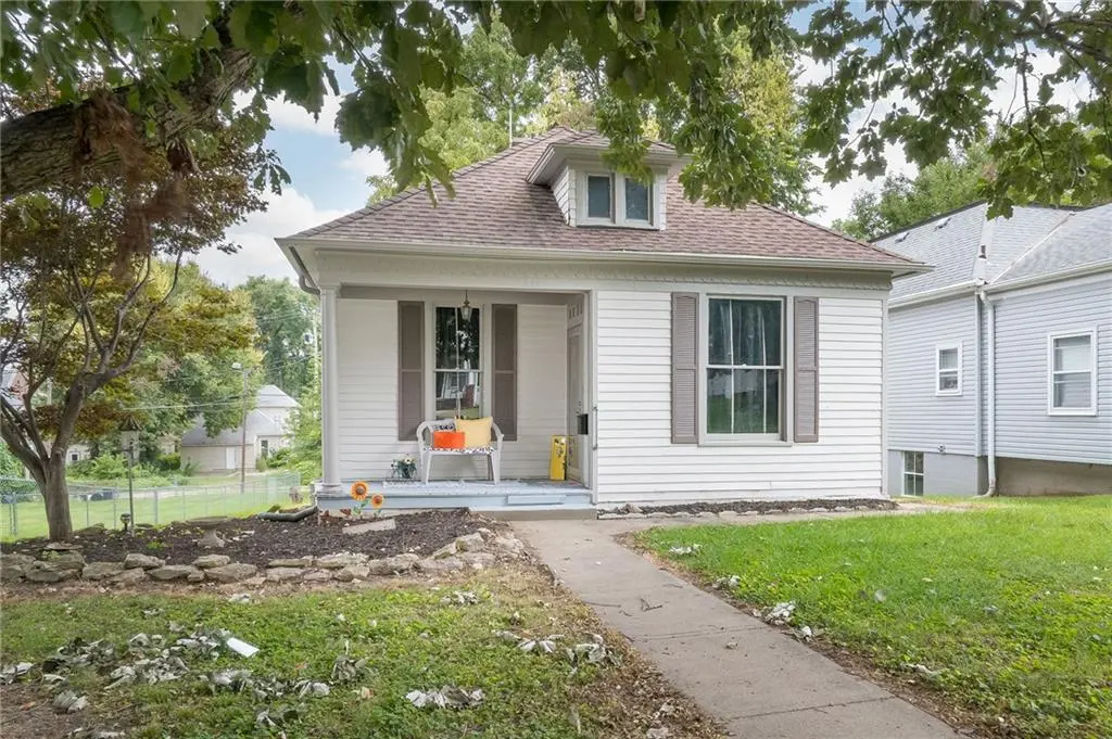 2711 Mitchell AVE, St Joseph, MO 64507