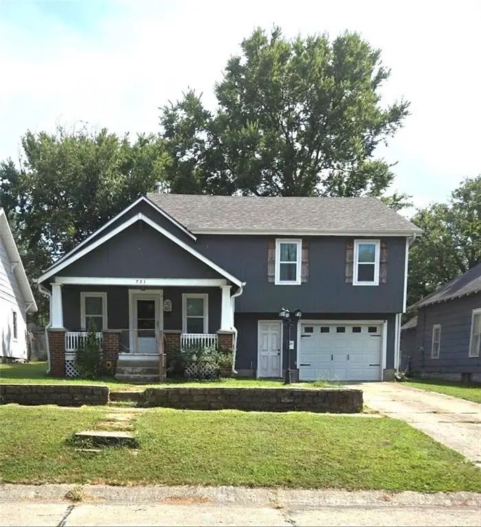 721 Parker AVE, Osawatomie, KS 66064