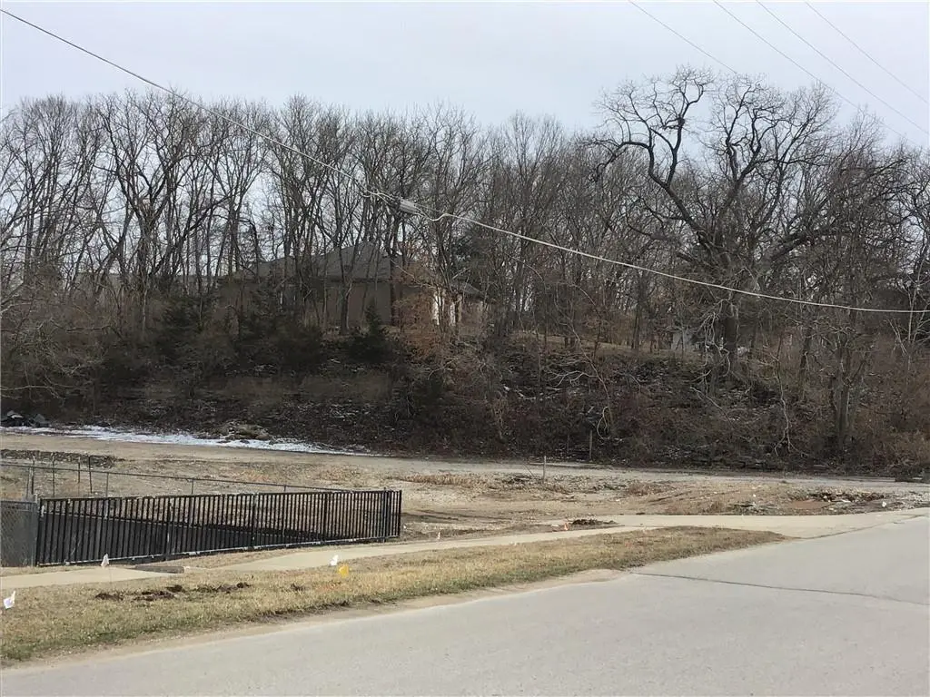 107 N Broadway ST #N, Louisburg, KS 66053