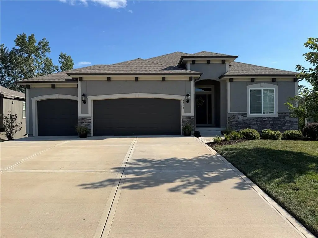 9217 NE 110th TER, Kansas City, MO 64157