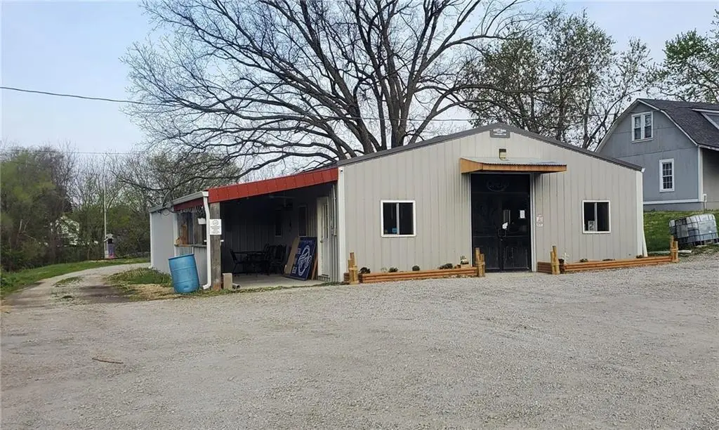 412 W Locust ST, Troy, KS 66087