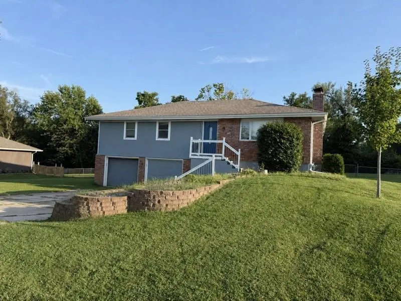 1019 NE 112th TER, Kansas City, MO 64155