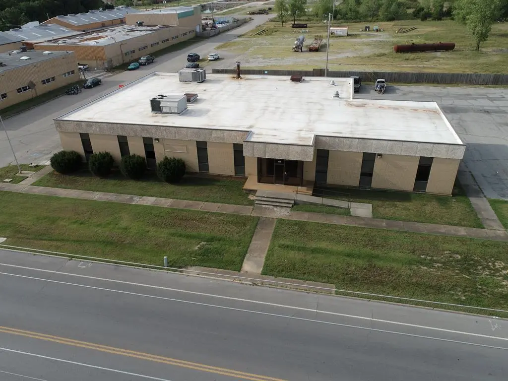 824 E 4th ST, Pittsburg, KS 66762