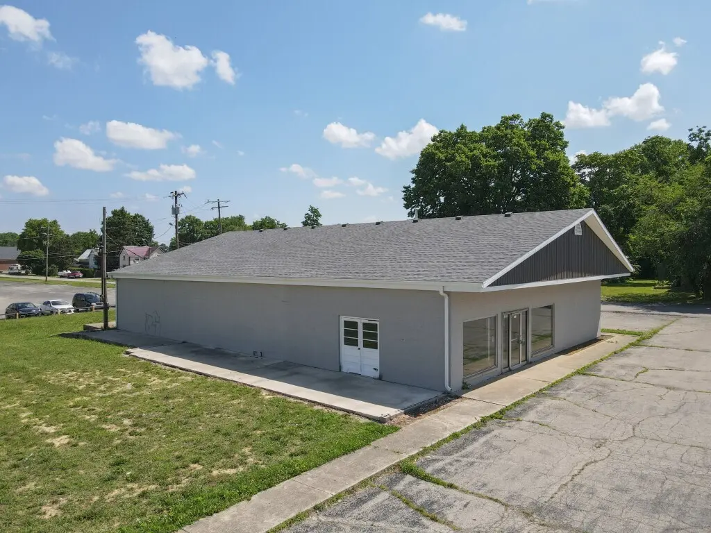490 Indiana AVE, New Castle, IN 47362