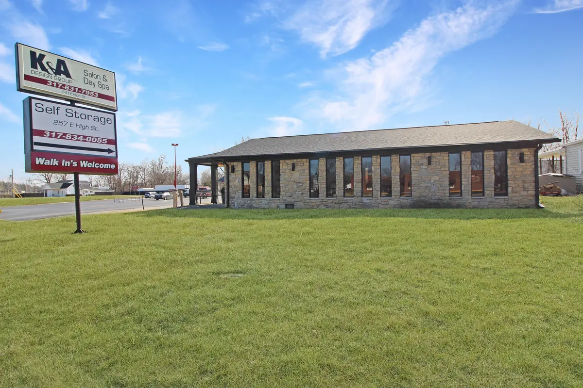 241 E High ST, Mooresville, IN 46158