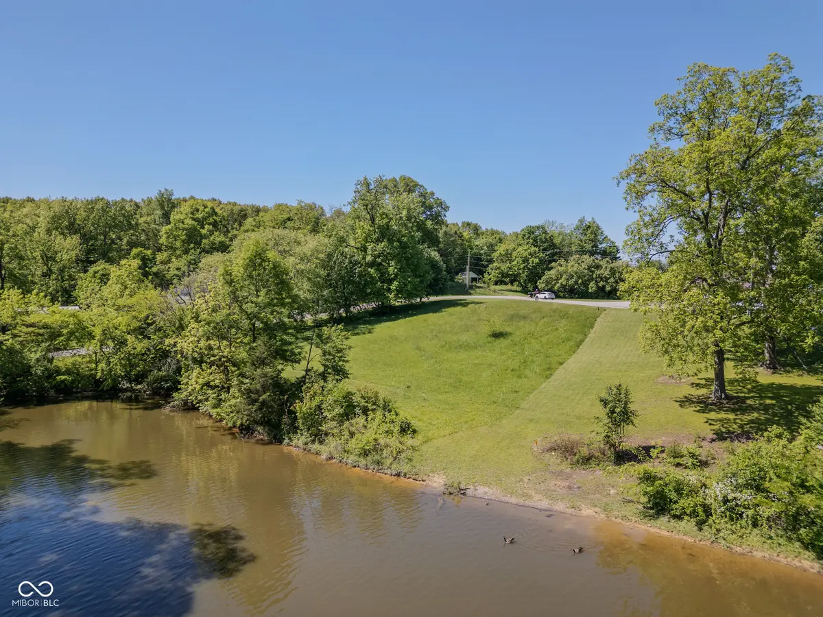 3830 Dam CT, North Vernon, IN 47265