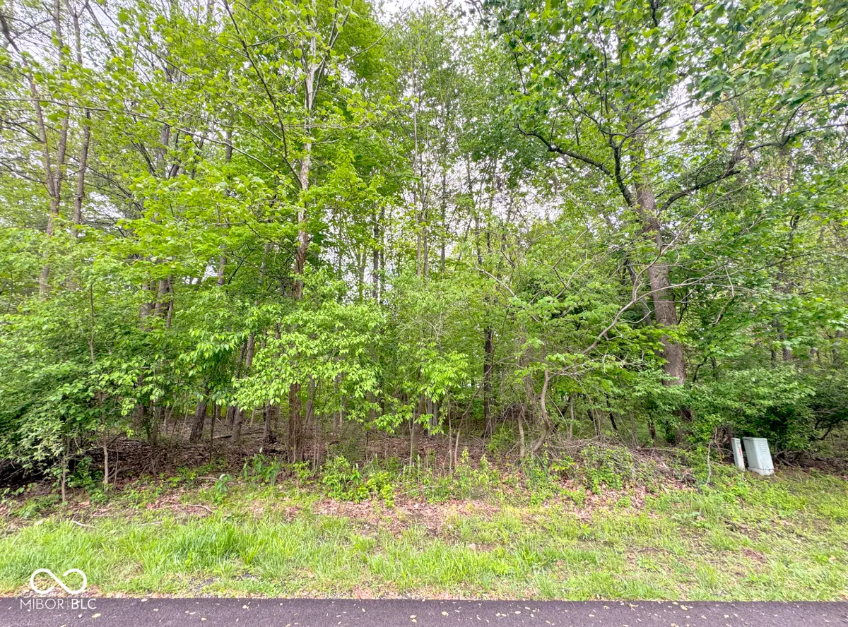 1555 Fox Cross DR, Martinsville, IN 46151