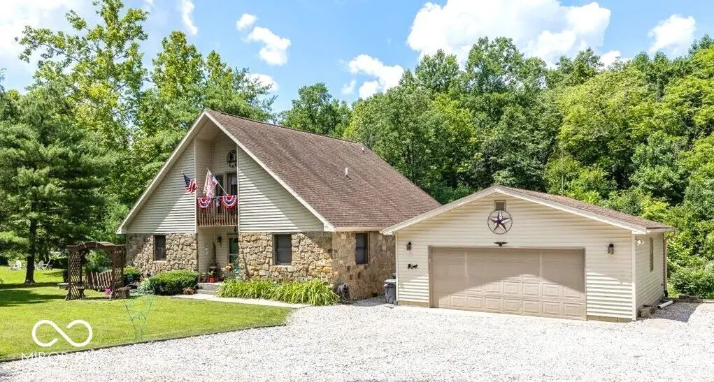 8546 N Chickadee DR, Morgantown, IN 46160