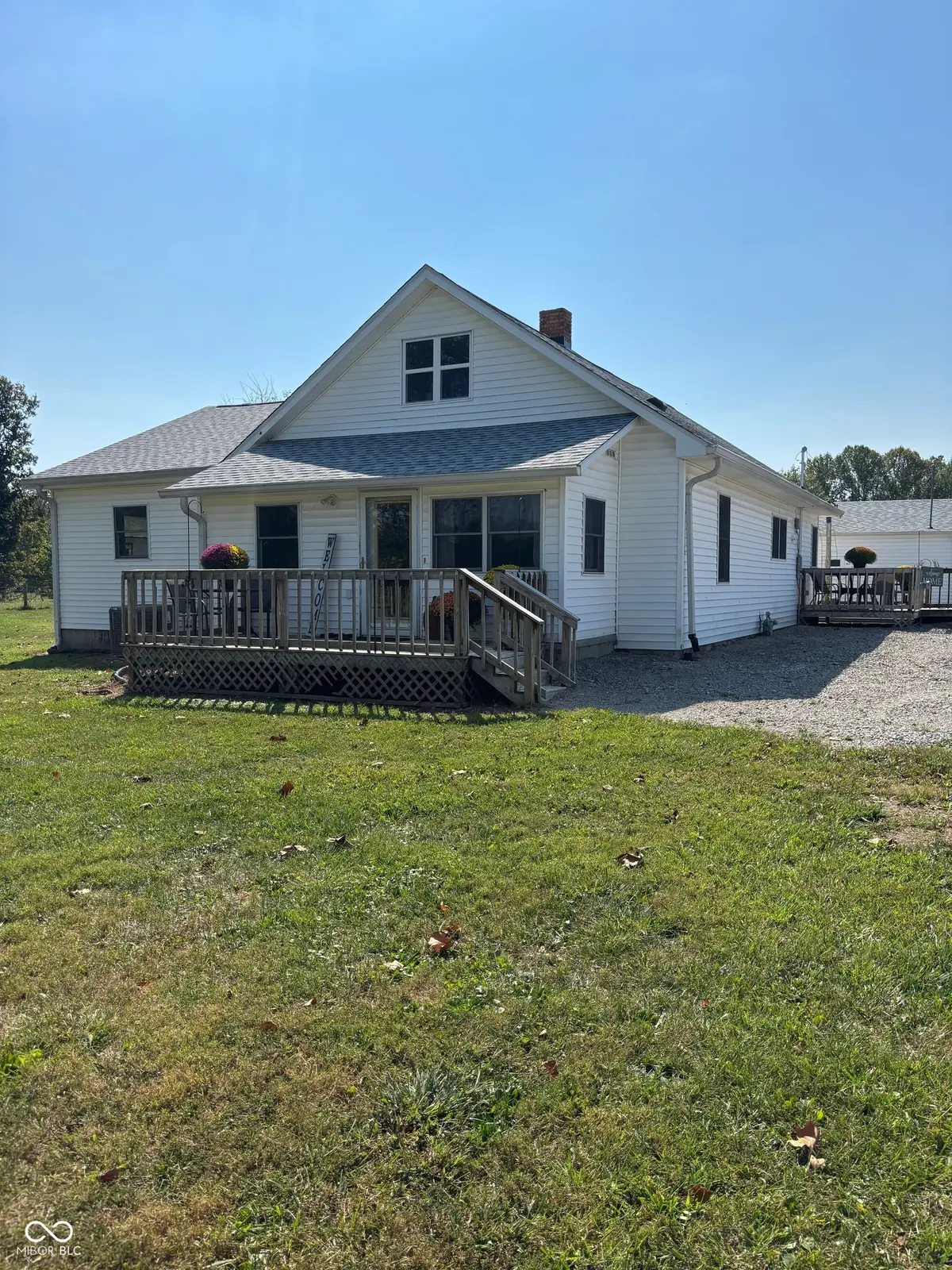 6951 W 450 S, Columbus, IN 47201