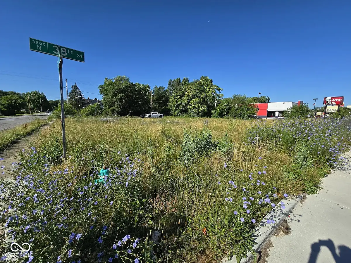 2525 E 38th ST, Indianapolis, IN 46218
