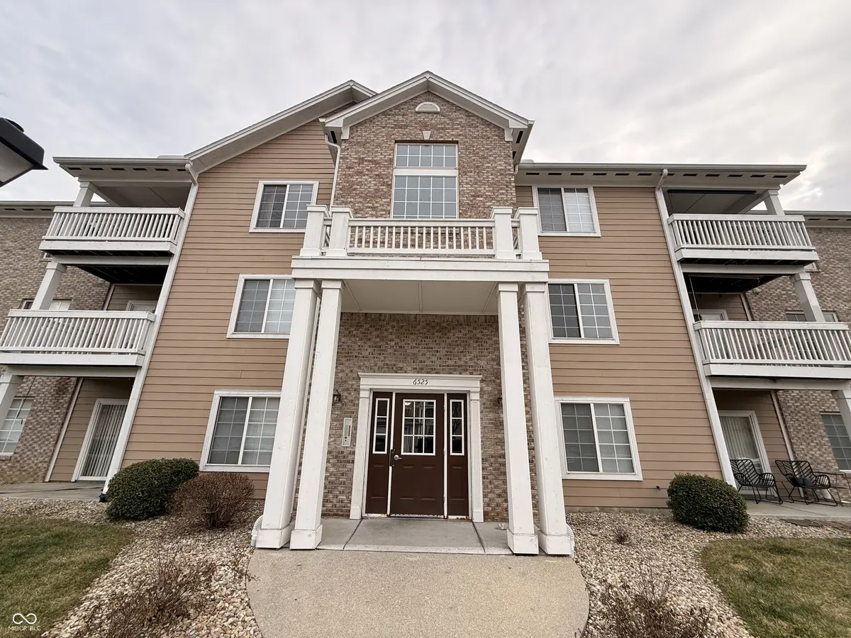 6525 Emerald Hill CT #206, Indianapolis, IN 46237