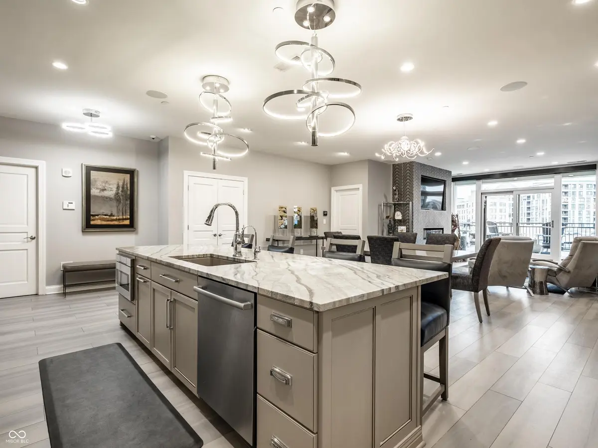 333 Massachusetts AVE #702, Indianapolis, IN 46204