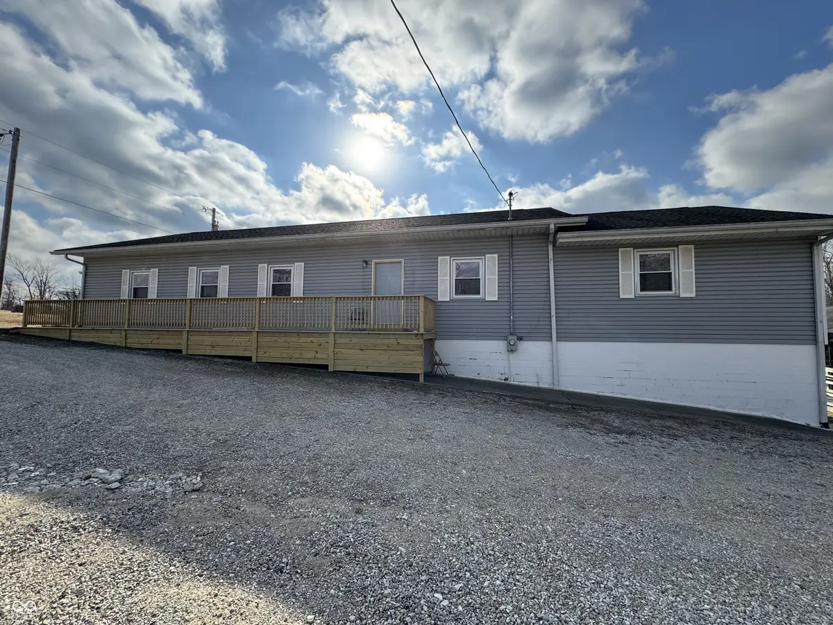 1267 W 750 S, Trafalgar, IN 46181