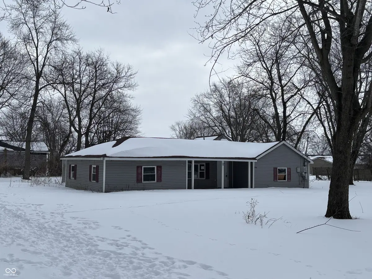 2104 Hunter AVE, IN 47362