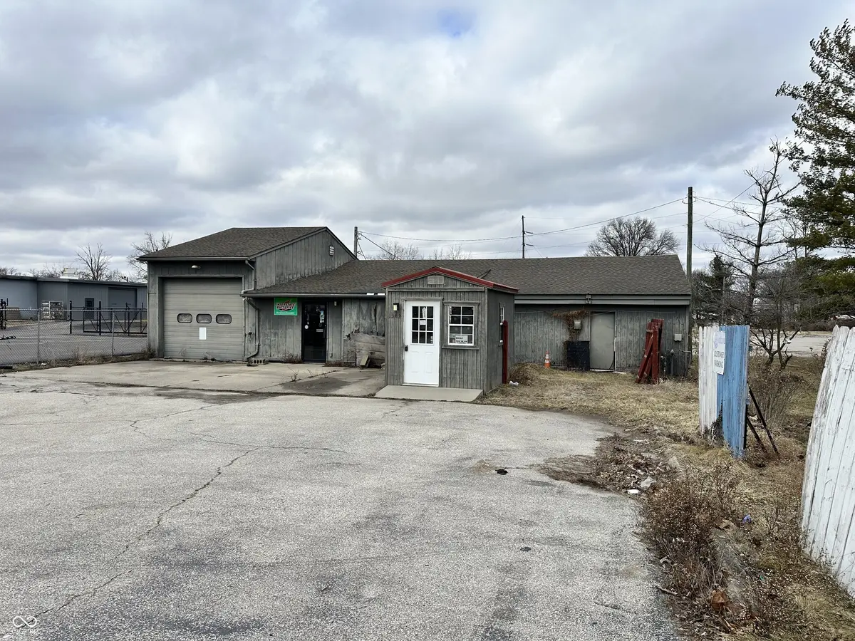 1302 E Wabash AVE, Crawfordsville, IN 47933