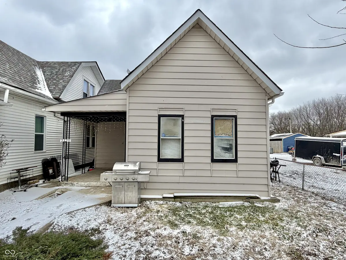 2225 Howard ST, Indianapolis, IN 46221
