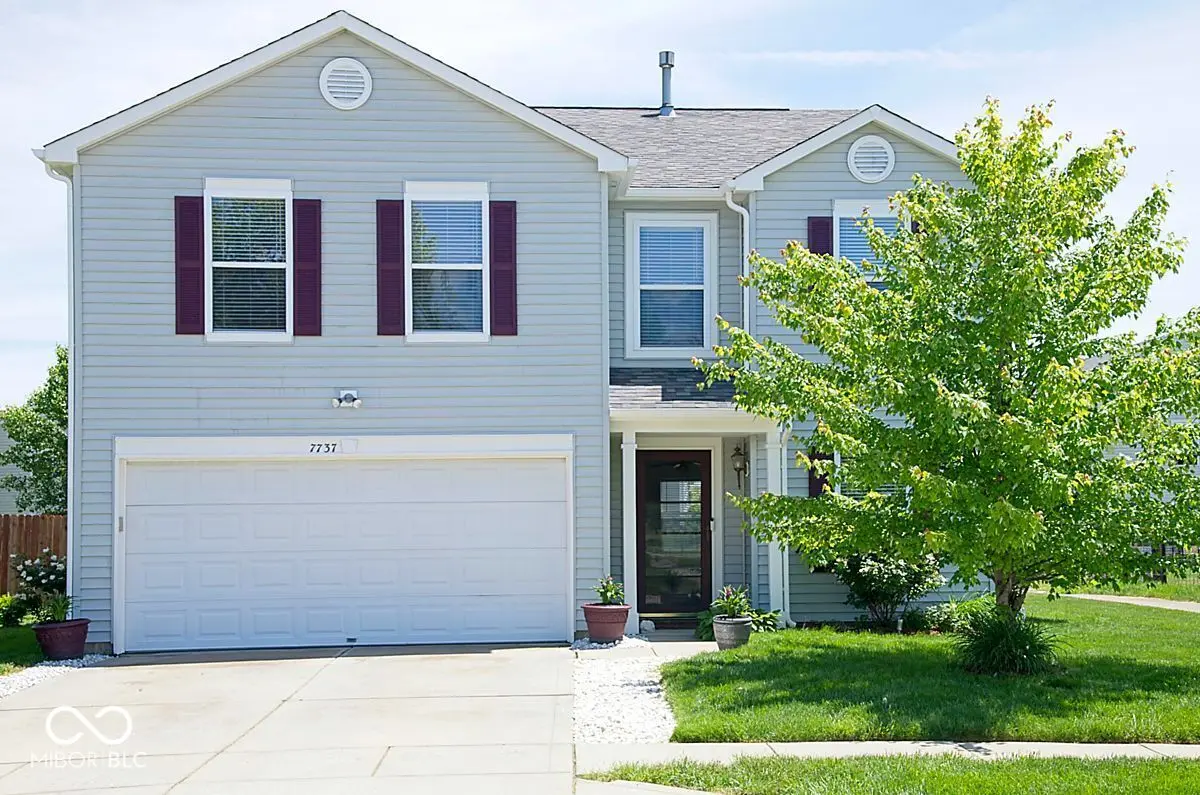 7737 Wolfgang PL, Indianapolis, IN 46239
