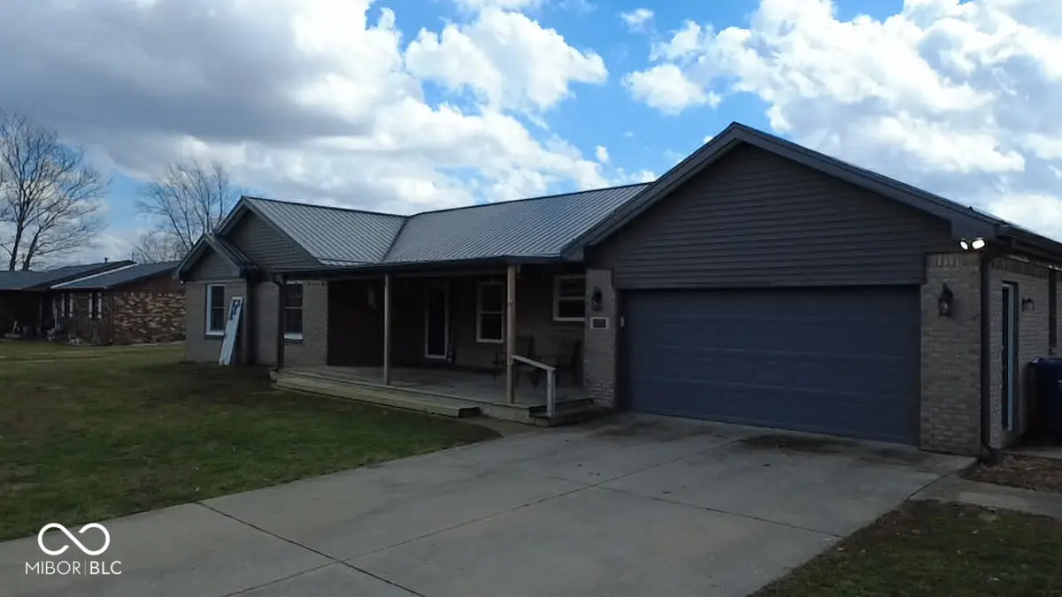 645 Parkeway DR, Rockville, IN 47872