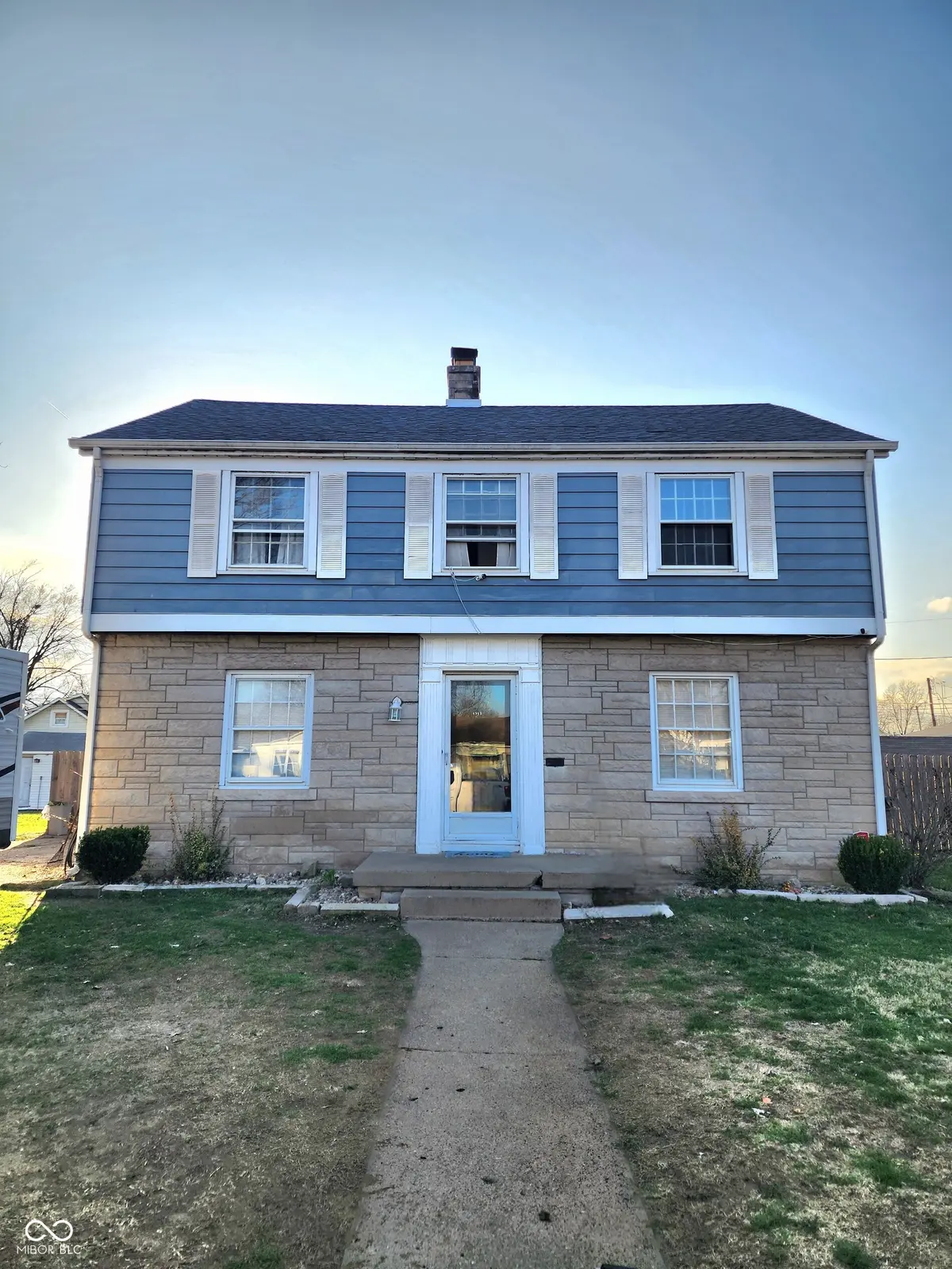 1512 Grand AVE, Columbus, IN 47201