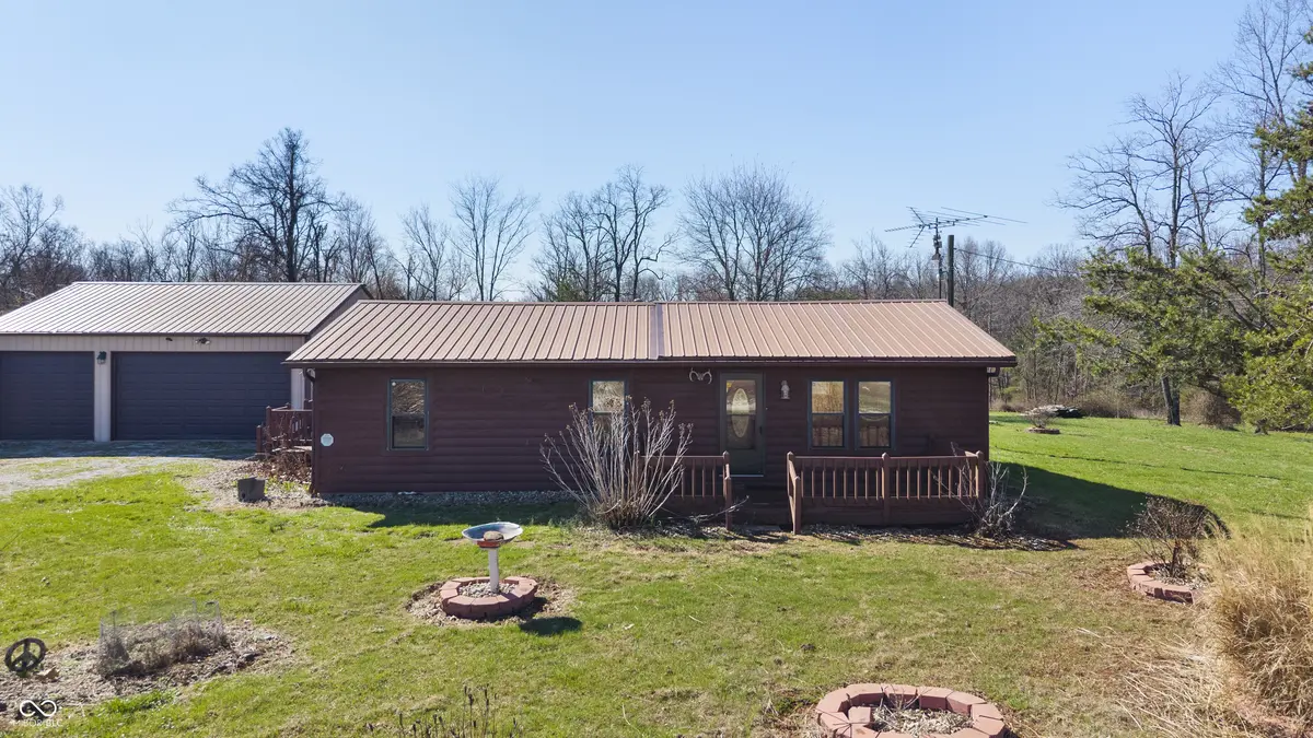 11696 E Short RD, Springville, IN 47462