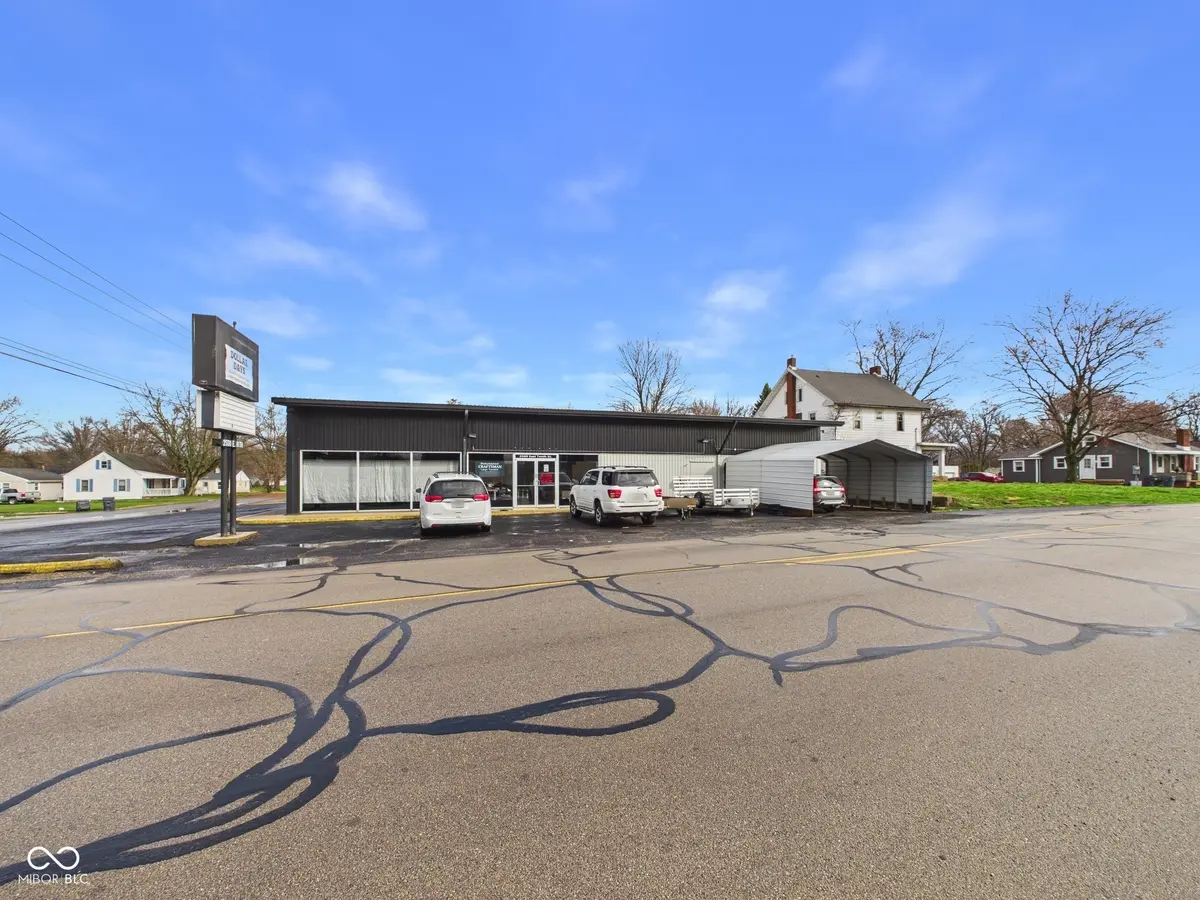 2500 E 10th ST, Anderson, IN 46012