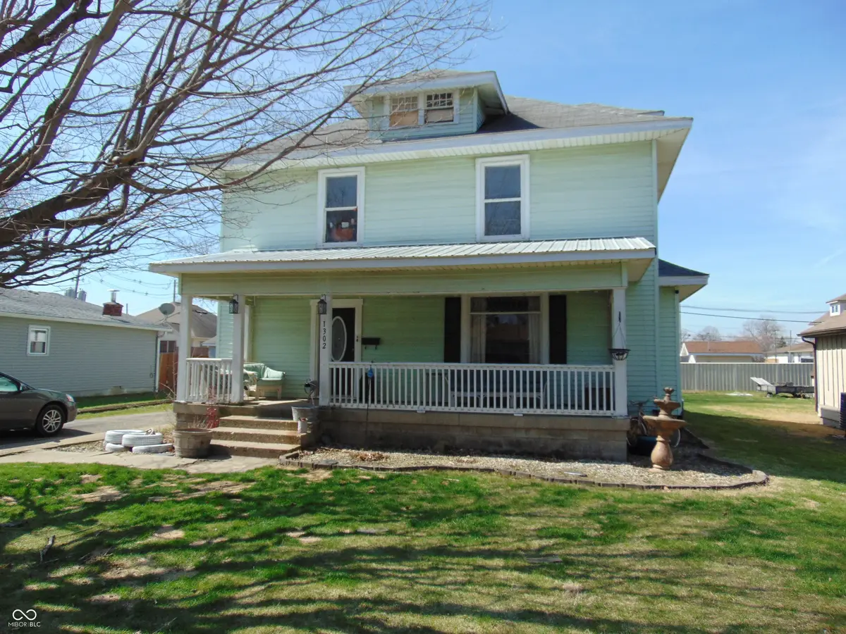 1302 S Prairie ST, Frankfort, IN 46041