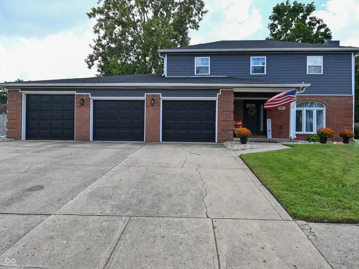 6031 Buck Trail RD, Indianapolis, IN 46237