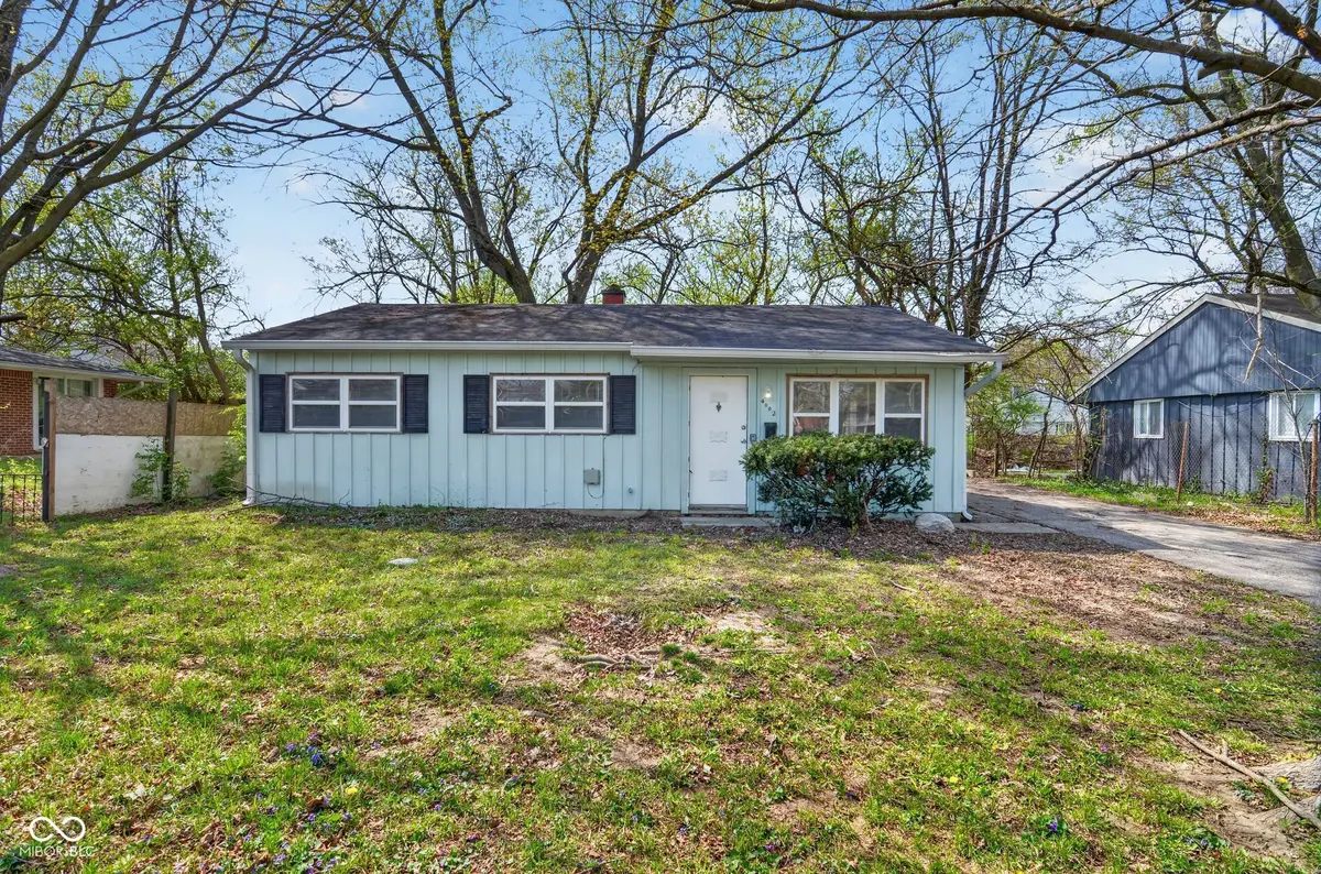 4002 N Mitthoefer RD, Indianapolis, IN 46235