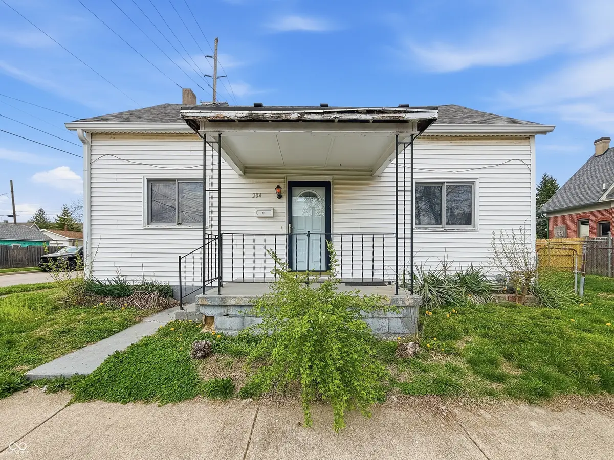 204 E Pennsylvania ST, Shelbyville, IN 46176