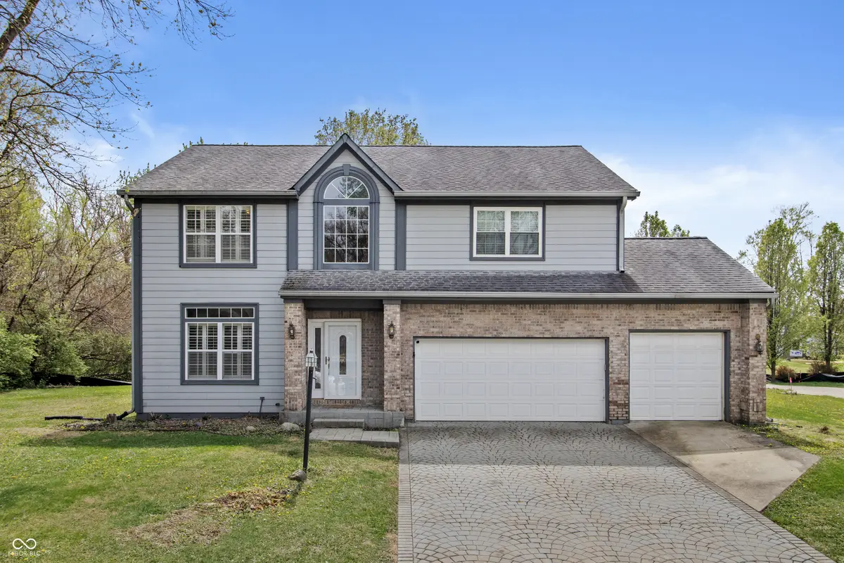 8754 Nora Woods DR, Indianapolis, IN 46240