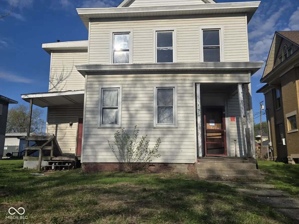 1017 S 7th ST, Terre Haute, IN 47807